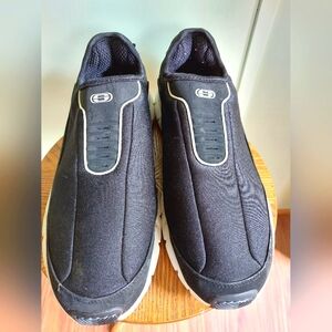Sketchers Men's Slip-on Shoes Black/white 11M